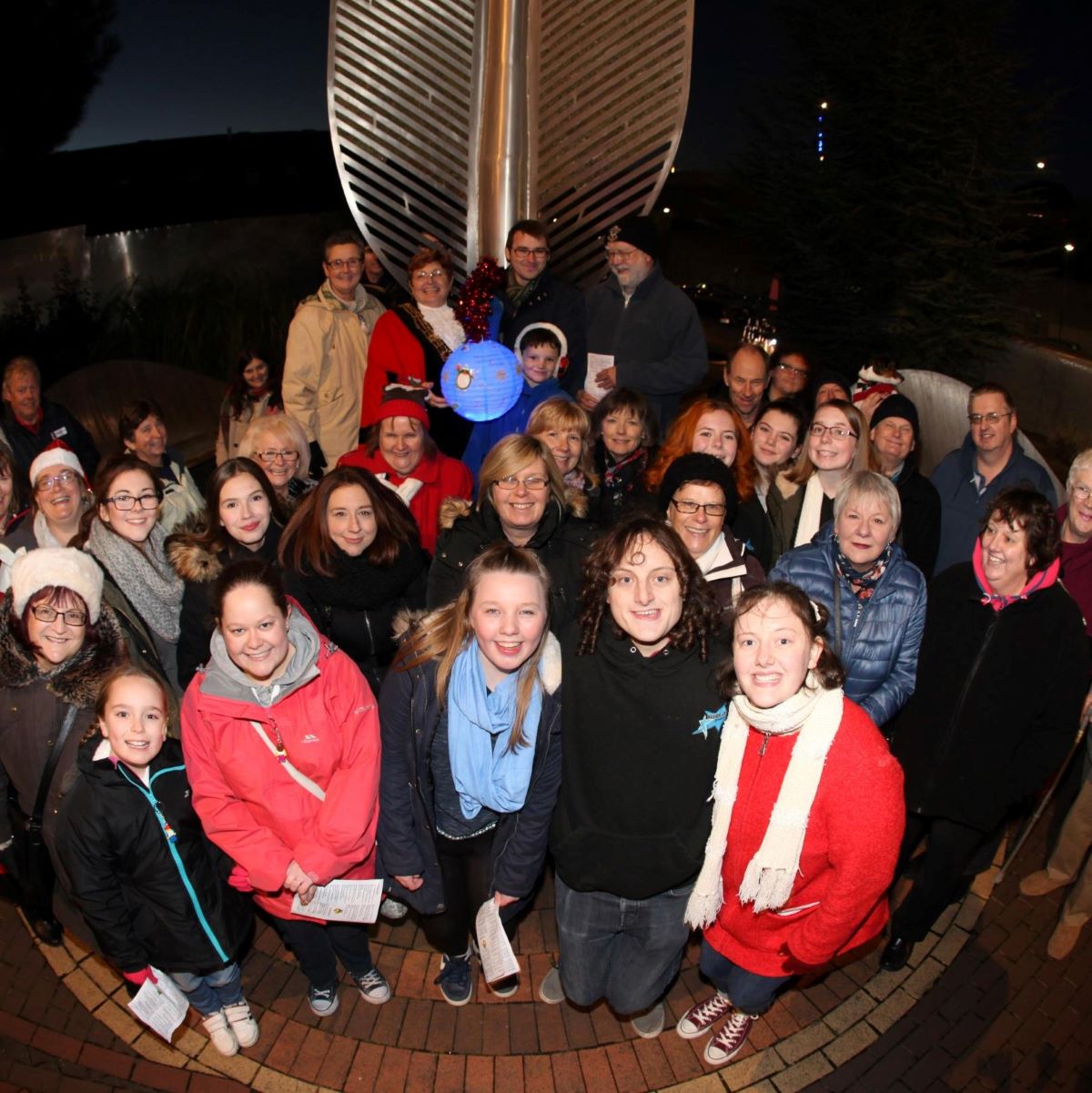 Sponsor a tree of light this Christmas to help good neighbours charity