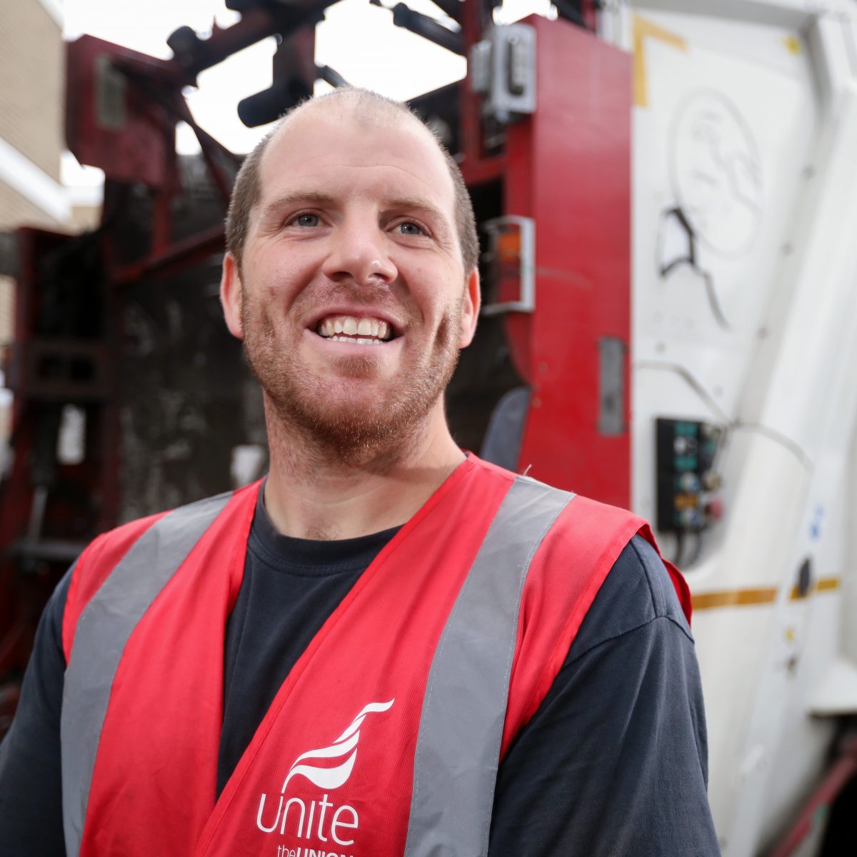 Video of Southampton binman goes viral after Jeremy Corbyn tweets it