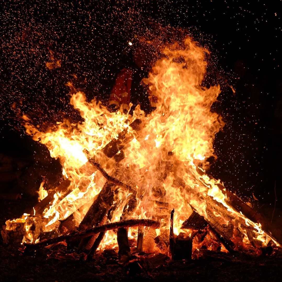 Residents urged to avoid bonfires to reduce air pollution