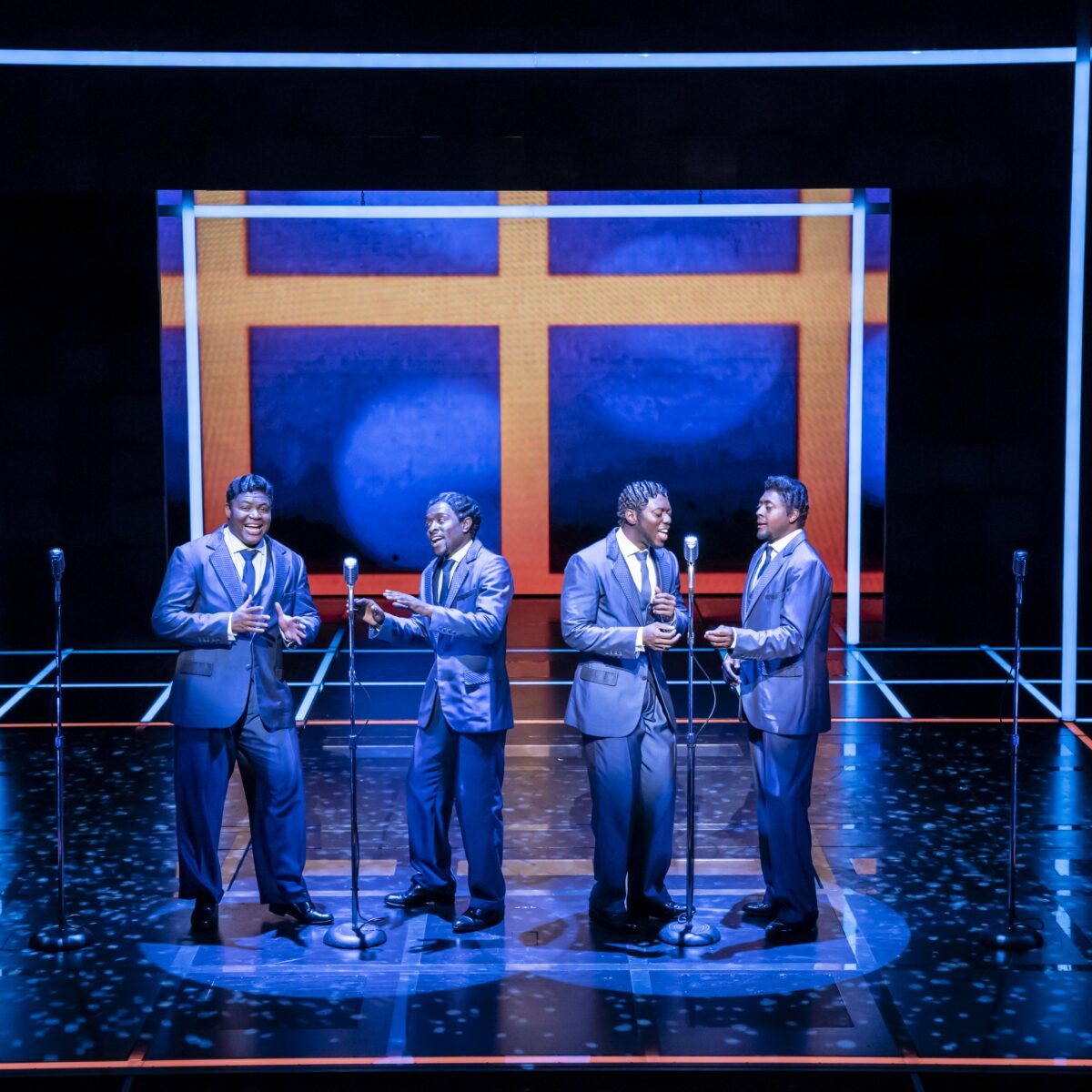 Review: The Drifters Girl. MK Theatre – East Midlands Theatre.