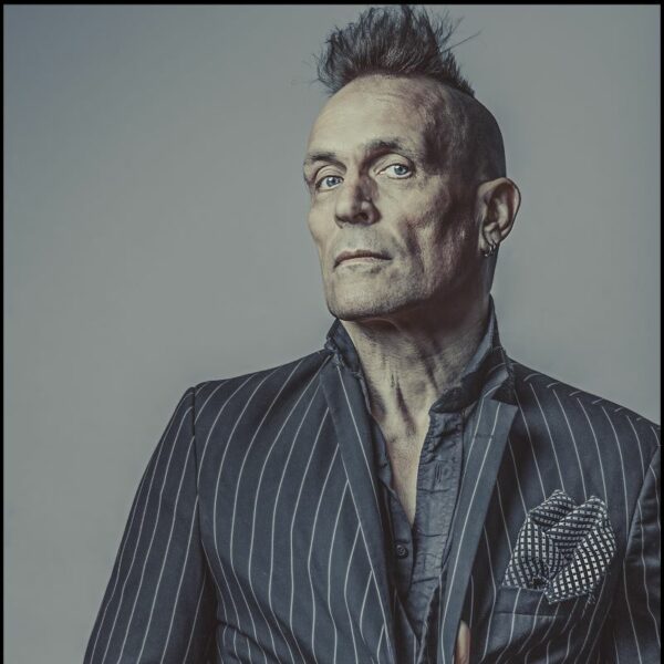 Author, musician, journalist, presenter and pundit John Robb comes to Totton