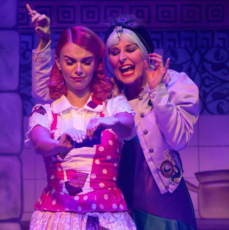 Review: Cinderella, Theatre Royal Winchester. 5th December 2023.